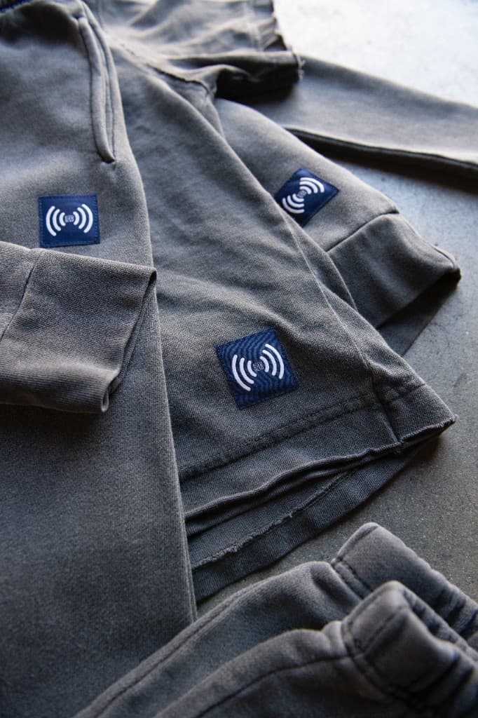 Scanning NFC tag with phone